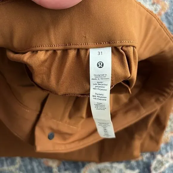 Lululemon joggers - Picture 3 of 3